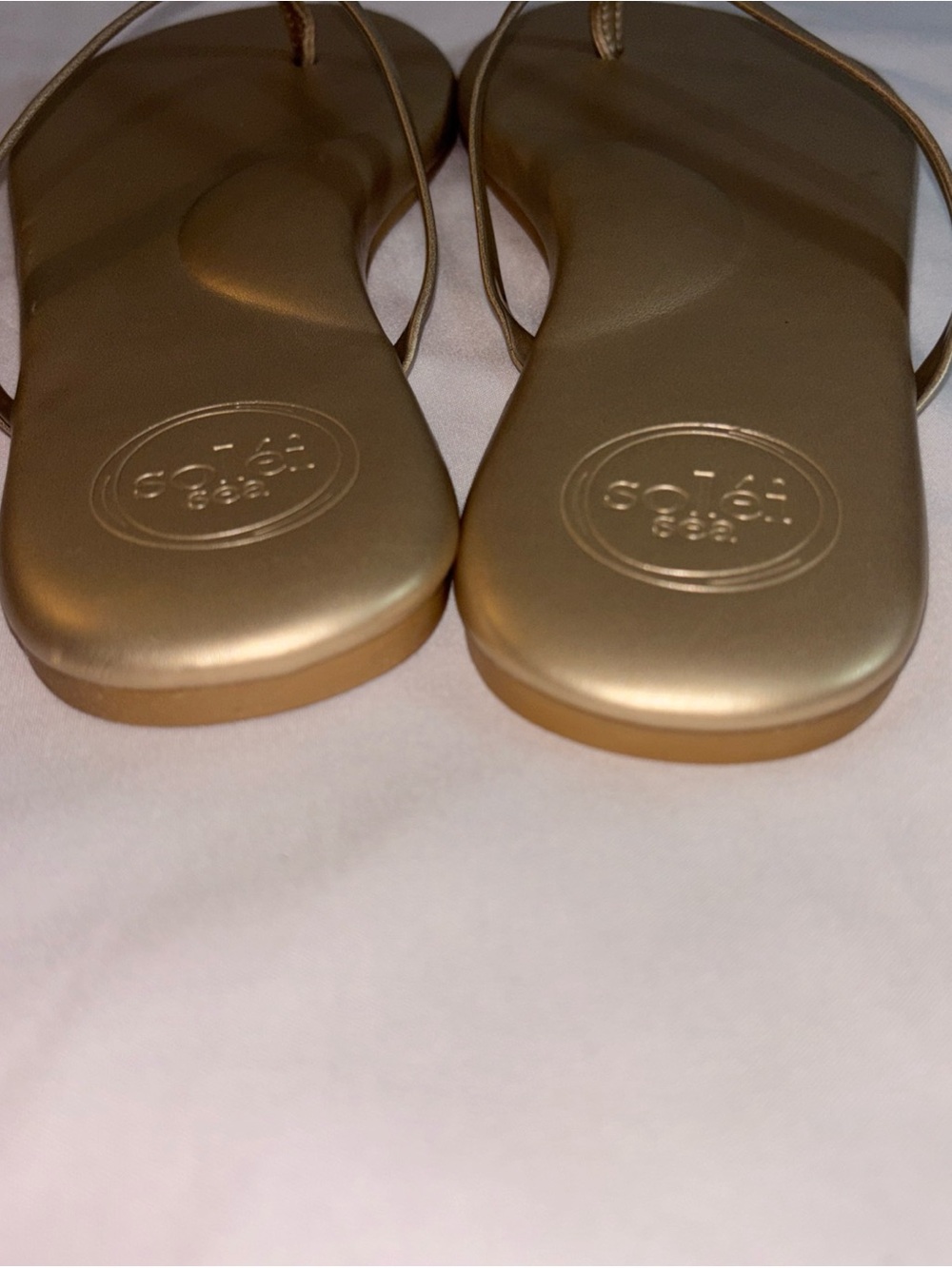 Gold Women's Flip Flop Sandals - Classic Metallic Thong. 7/27 - Picture 7 of 10